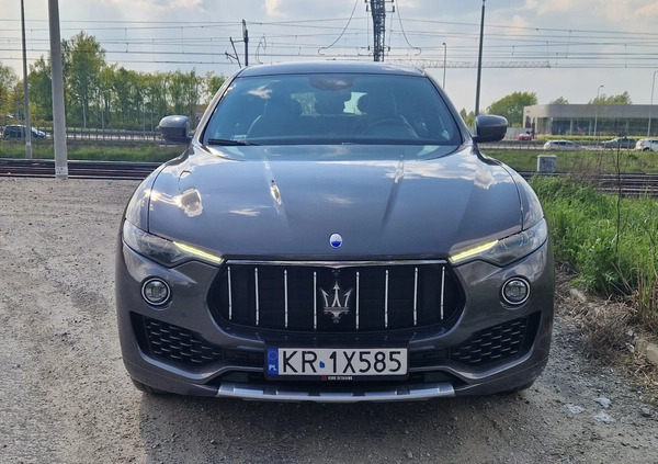 Maserati Levante cena 188000 przebieg: 138000, rok produkcji 2016 z Warszawa małe 172